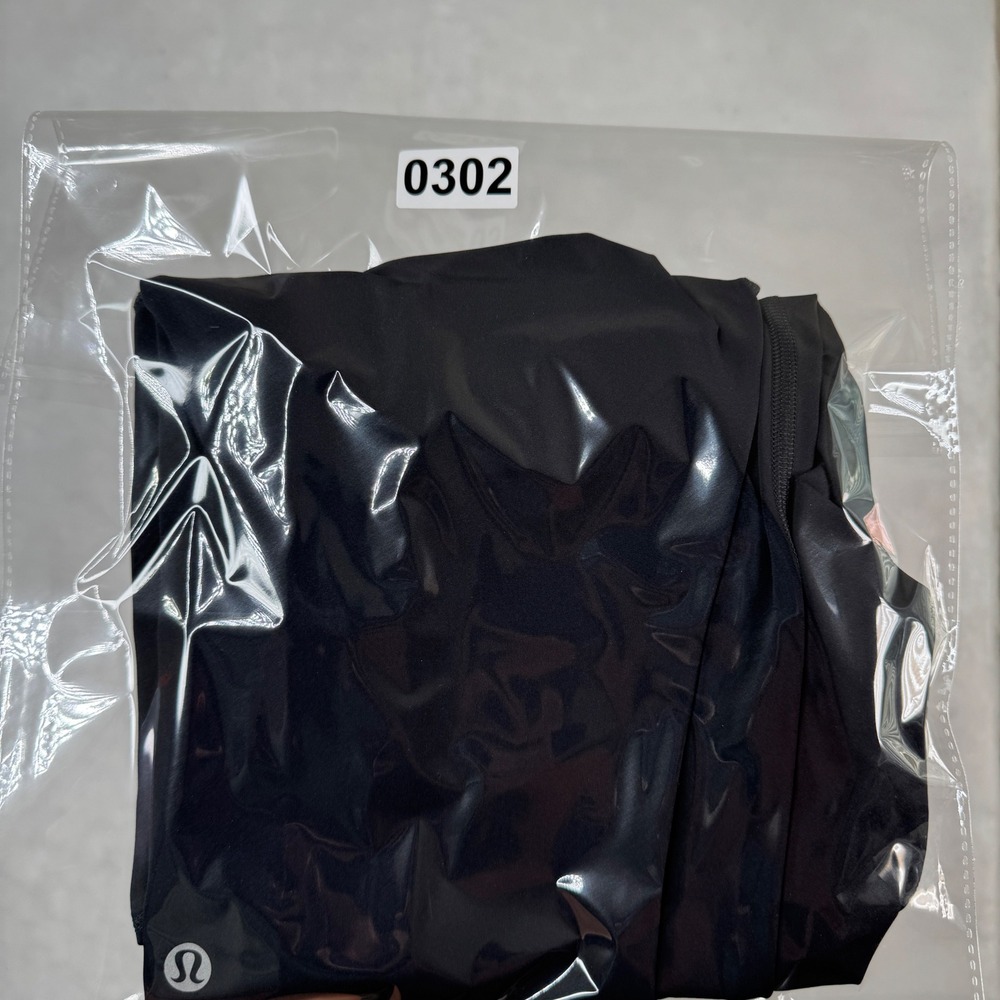 Lululemon Fast and Free Crop II (Nulux) – Size 10 - Picture 9 of 9